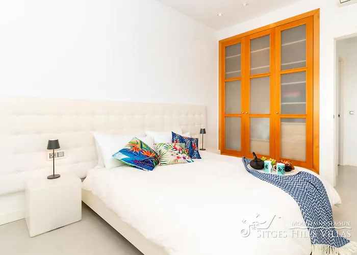 Super Oasis Fab Sea And View With Private Pool And Air Conditioning * 锡切斯